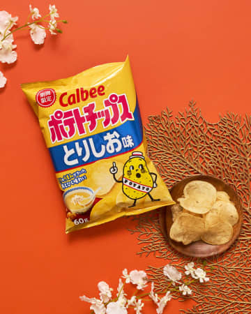 カルビー、昭和女子大学生とポテチ共創　家族団らんの「とりしお味」
