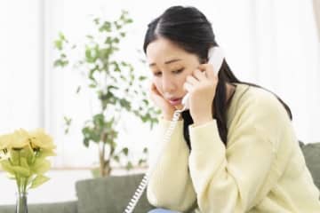 どういうこと？ 「お宅のお子さんが万引きした。店まで迎えに来て」突然の電話、そこに娘本人が帰宅　母親は冷静に対応して……