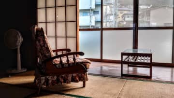 心霊現象？ 祖母の家に行くと「肩に何かが乗ってくる感触」　子どものころの不思議なエピソード