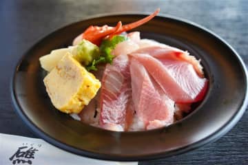 海鮮丼やクラフトビール…　銚子土産をスマホ予約、駅で受け取り　JR千葉支社「しおさい車内で味わって」　