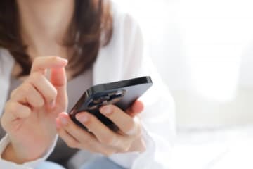 「ネトゲで知り合った人に二股されてた。本命から奪う」と緊急帰国した友人　「やめた方がいい」と忠告したらブロックされた女性