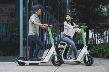 電動キックボードの「Lime」日本上陸　ヘルメット着用で割引