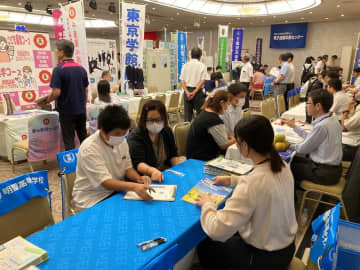 志望校選択へ情報収集　成田の進学フェアに950人　9月1日木更津でも