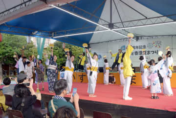 地元愛着キラリ　夏祭りで広がれ　「習志野隕石」盆踊り初披露　簡単振り付け好評