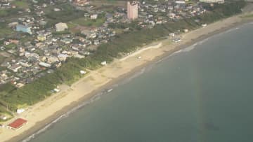 【速報】小学生9人がクラゲに刺され救急搬送　7～12歳の男女、いずれも意識あり　千葉・南房総市の高崎海岸