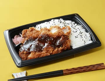 レンジで温めなくても食べられる! 大きなチキンカツに大盛ごはんで941kcal! ローソンが「ごはん大盛！チキンカツ弁当」を発売