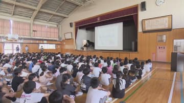 夏休み明け　一部の小学校で授業再開　児童が元気に登校 《新潟》