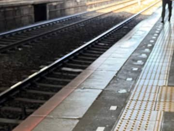 八千代台駅で駅員を殴った疑い　ホームで寝ていたところ起こされトラブルか　八千代署