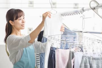 鉛筆汚れにはハンドクリーム、ではボールペンのシミを落とすには？プロが教える激落ち洗濯ワザ5