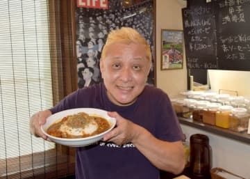 多くのアーティストも舌鼓　CURRY＆SPACE　e-two（習志野市）　【京葉東葛　夏のカレー巡り】