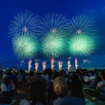 東京近郊の散歩の達人おすすめ花火大会14選。2024年盛夏に必見の花火はこれだ！