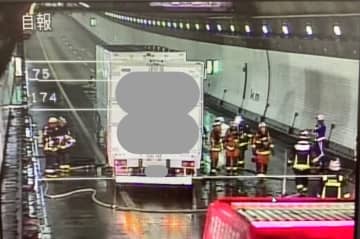 【速報】アクアラインのトンネル内で車両火災　上下線通行止め　3台の交通事故か
