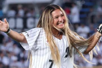 幕張に降臨…16歳メダリストが「かわいい」　長髪サラリの一投が「太陽のよう」