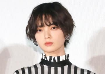 平手友梨奈“拘束”解かれて新事務所所属を発表、Adoら所属　ファンも期待「やっと始まる感がある」