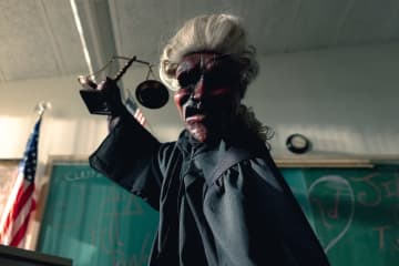 汚職政治は許さない！創立記念日に“ヤツ”が殺しにやってくる『ファウンダーズデイ／殺戮選挙』