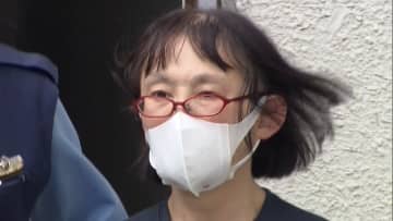 「好きな気持ちを抑えられず…」ストーカー行為繰り返した52歳女逮捕　元同僚の30代男性が働くスーパーに押しかけや「会いたい」メッセージも