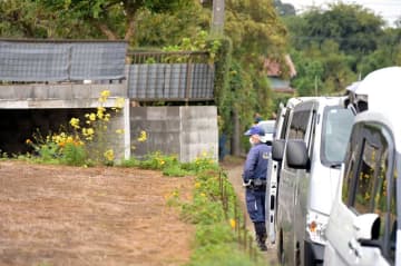 「目隠しされ、たたかれた」　住宅押し入り強盗　母娘2人、骨折などで搬送　白井、窓ガラス割り侵入か