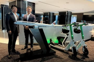JAL、電動キックボード「Lime」と提携　マイル付与やポート設置で協力