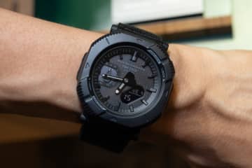プロトレック、オールブラックの「White Mountaineering」コラボモデル