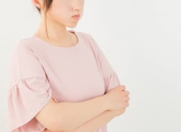 店頭で子どもの名前を書いたら「イヌですか？」と店員に言われた女性　激怒して店長に電話