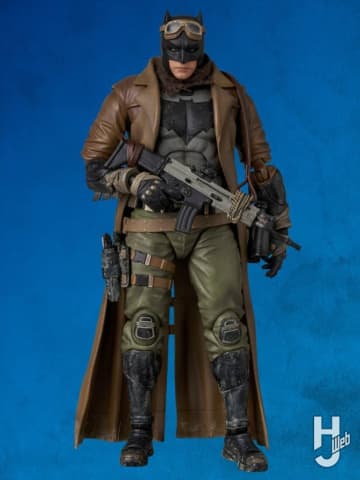 『ジャスティス・リーグ：ザック・スナイダーカット』より荒廃した未来で戦うバットマンがアクションフィギュアに！豊富な武器と頭部も4種類付属する決定版【MAFEX最新情報】