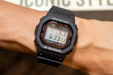 初代G-SHOCKが現代の技術で復刻「DW-5000R」登場