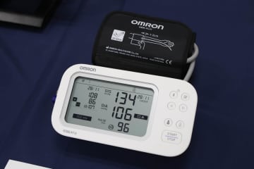 オムロン、“心房細動”検出する血圧計　AI活用の新アルゴリズム