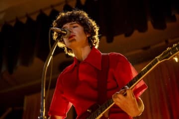 1979年に発表された“1枚のアルバム”が紡ぐ、心揺さぶる実話『ドリーミン・ワイルド 名もなき...