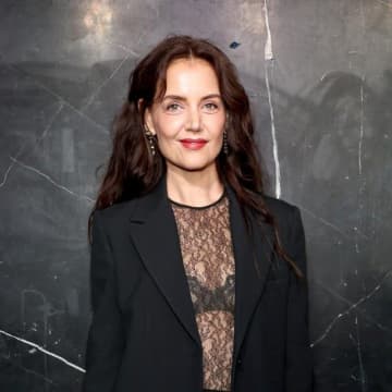 トム・クルーズの元妻、ブロードウェイでセリフを忘れた過去明かす「意味が分からないことを言ってた」