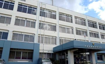 受け子疑いで自称パートの40歳女逮捕　「SNSで探した」　船橋、闇バイト関連か
