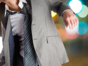 男女100人が憤る「公共交通機関での“迷惑行為”」、忘年会シーズンに急増の酔っ払いも【総合順位】