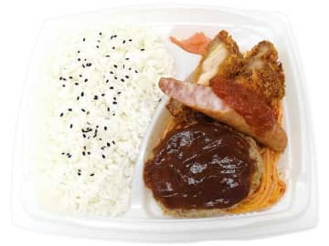 ハンバーグ、チキンカツ、ウインナーなどを盛り付けたボリューミーな弁当! セブン‐イレブンが「洋食ミックス弁当」を発売