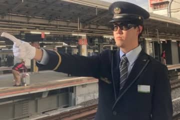 JR東日本、駅社員と運転士が保護メガネを着用　2月から