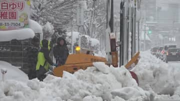 冬型続く　津南町や魚沼市で積雪3メートルに迫る　鉄道は遅れや運転見合わせが相次ぐ 《新潟》