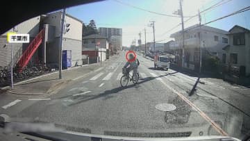 【恐怖】道路の真ん中で自転車が“通せんぼ”…無表情・無言で車の運転手と向き合う男性　目撃相次ぐ迷惑行為　千葉市