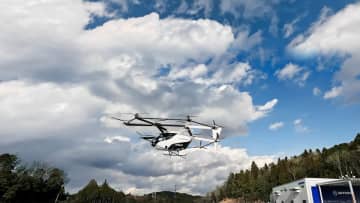 大阪万博で飛ぶ空飛ぶクルマ「SKYDRIVE」初公開