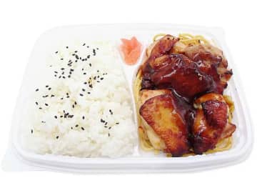 焦がし醤油使用の濃厚ガーリックソースとグリルチキンを組み合わせた! セブン‐イレブンが「焦がし醤油のガーリックチキン弁当」を本日12日(水)発売