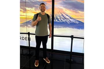 ロッテ新助っ人が来日「日本の文化体験楽しみ」　米通算207登板…背番号「54」
