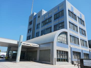 工具で頭殴り放火容疑　中国籍男を逮捕　住人トラブルか、昨年11月市川市で
