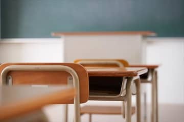 男子生徒にわいせつ動画　公立中教諭を免職　千葉県教委