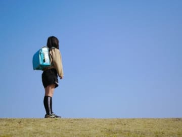 不登校になった理由は？ 「誰とでも仲良く」意識しすぎて限界に…… ある30代女性の記憶