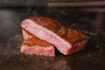 “奇跡の肉”「川岸牧場」直送の神戸ビーフに酔いしれる3日間　ホテルニューオータニ幕張