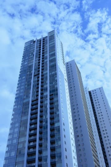 ひろゆきも太鼓判「タワマンの２階」のコスパが最高すぎた