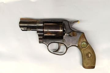 兄弟を逮捕　君津で拳銃と実弾を所持か　千葉県警
