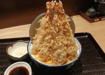 ついに復刻！！！伝説の裏メニュー「えび盛りかつ玉丼」