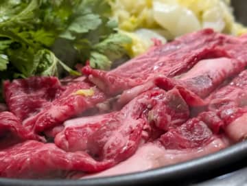 50分制の店で料理を30分以上待たされて「すき焼き」を20分で食べる羽目になった女性　口コミサイトに怒りの投稿するも…