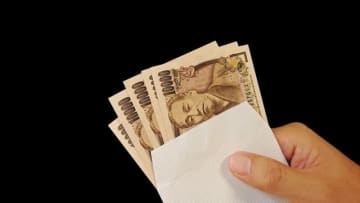 パンサー尾形は「月3万円」　バブル期から半減…会社員の小遣いに「4万円の壁」　それでも「不満はない」理由