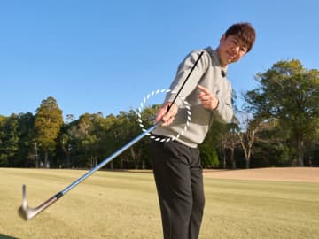 アプローチで手首を使ってない？「右腕の長さ」を意識して安定感を手に入れよう
