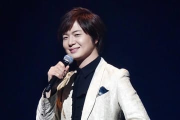 竹島 宏が念願の大阪新歌舞伎座で初単独公演を開催、新歌舞伎座初のフレグランスコンサートでファンを魅了！新曲リリースも発表