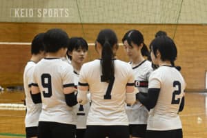p【バレーボール（女子）】完全優勝での3部昇格へ 初戦快勝で流れをつかむ／春季関東大学女子４部バレーボールリーグ戦 第１日vs 玉川大学/p
